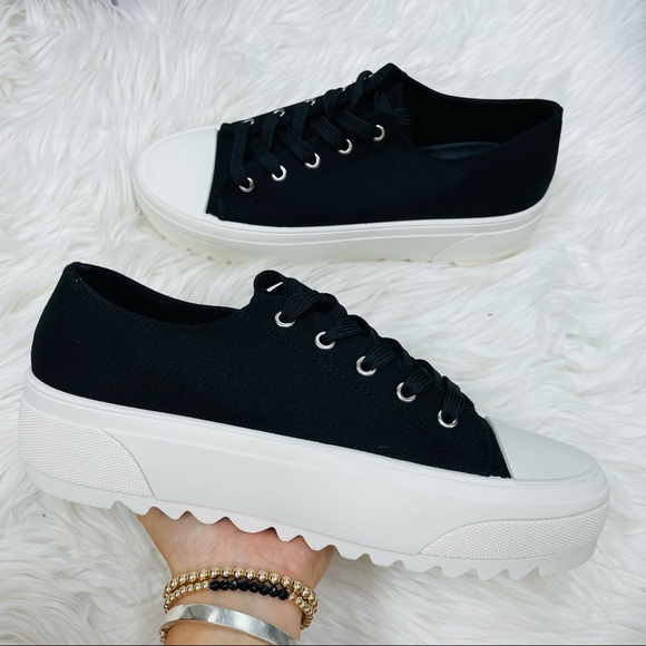 Black canvas platform sneaker - Picture 10 of 11